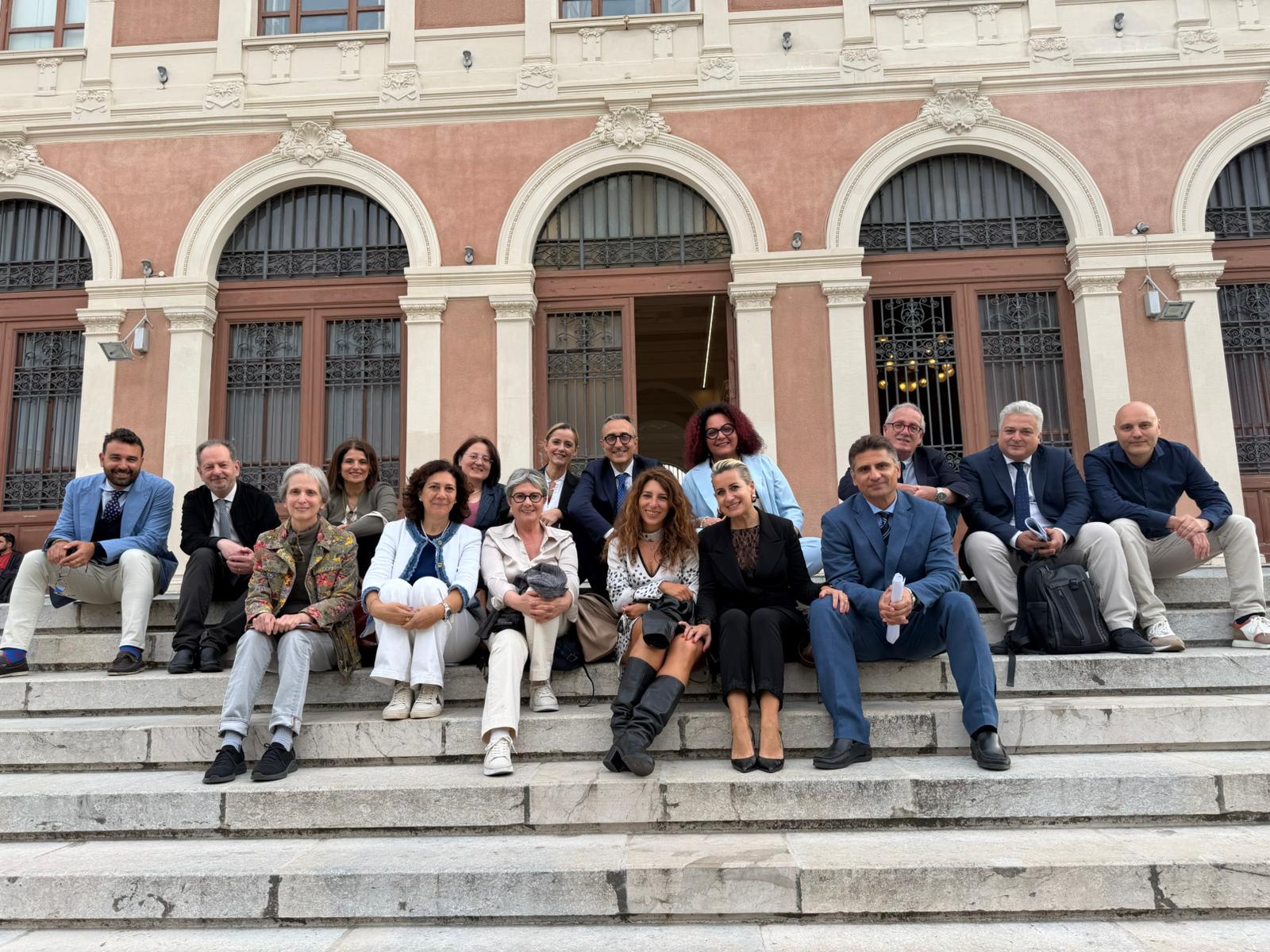 Il Direttore BIOMORF ed il gruppo dei delegati in occasione della visita CEV del 12 maggio 2026, insieme con il Prorettore Vicario e le prorettrici alla Ricerca ed alla Didattica